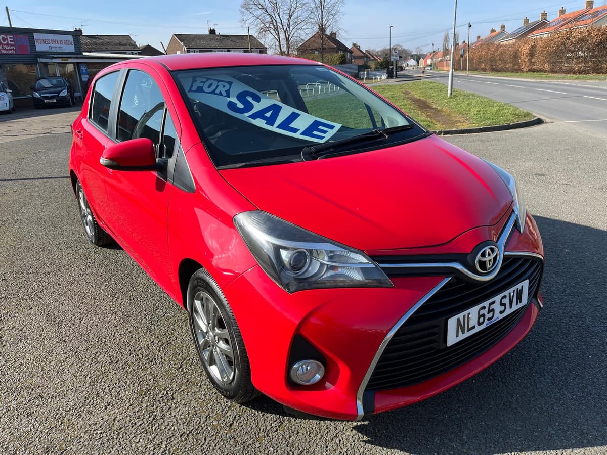 2015 Toyota Yaris Icon VVT-I - Image 2