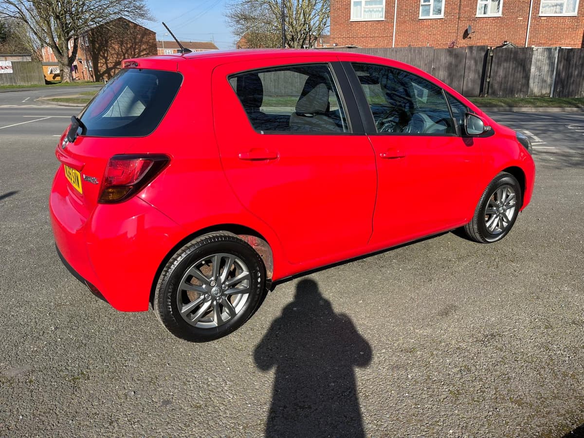 2015 Toyota Yaris Icon VVT-I - Image 13