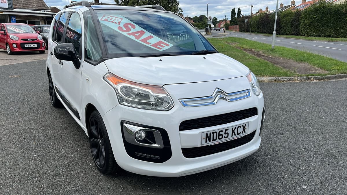 2015 Citroen C3 Picasso Platinum PureTech - Image 2