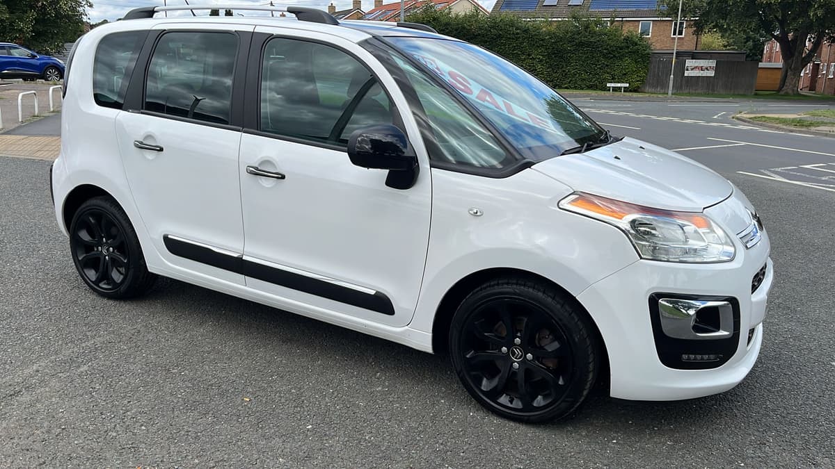 2015 Citroen C3 Picasso Platinum PureTech - Image 3