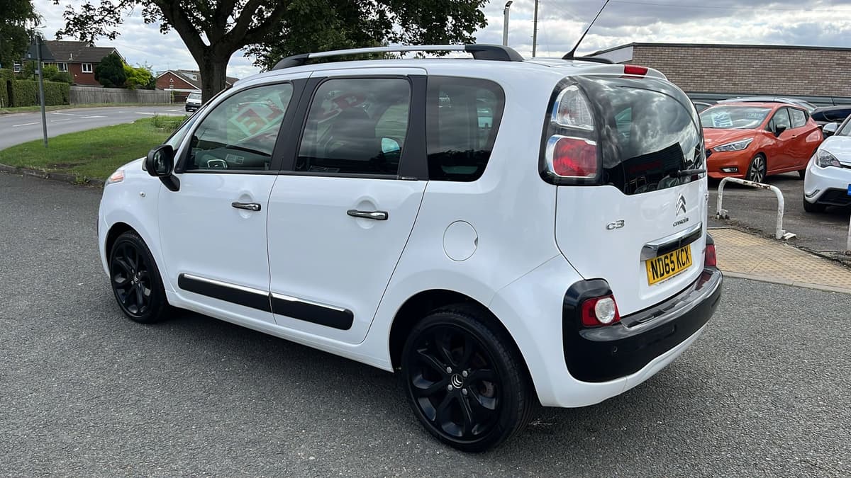 2015 Citroen C3 Picasso Platinum PureTech - Image 8