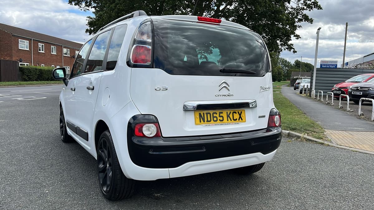 2015 Citroen C3 Picasso Platinum PureTech - Image 11