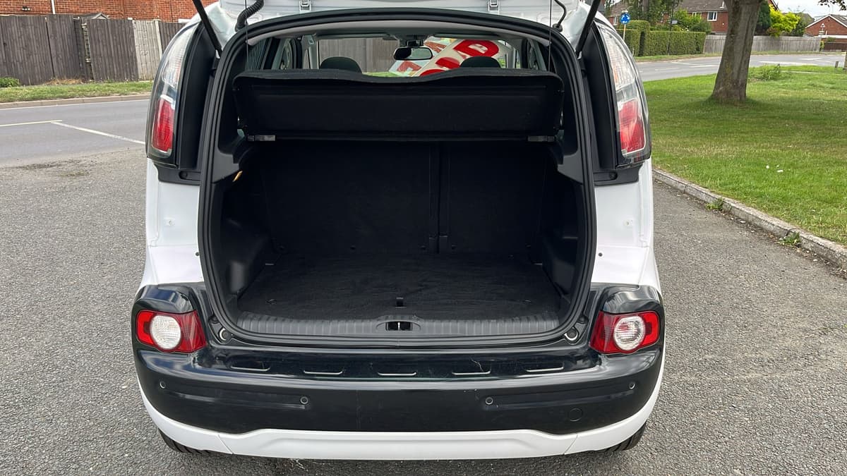 2015 Citroen C3 Picasso Platinum PureTech - Image 15