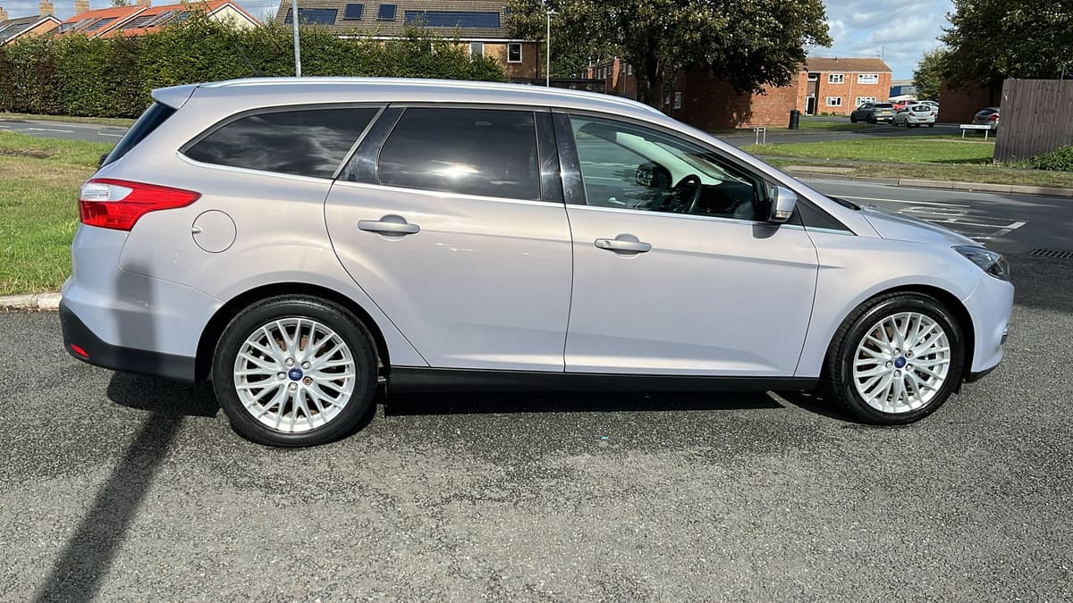 2012 Ford Focus Zetec TDCI Auto - Image 9