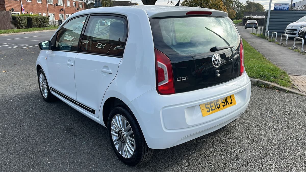 2016 Volkswagen Look Up - Image 10