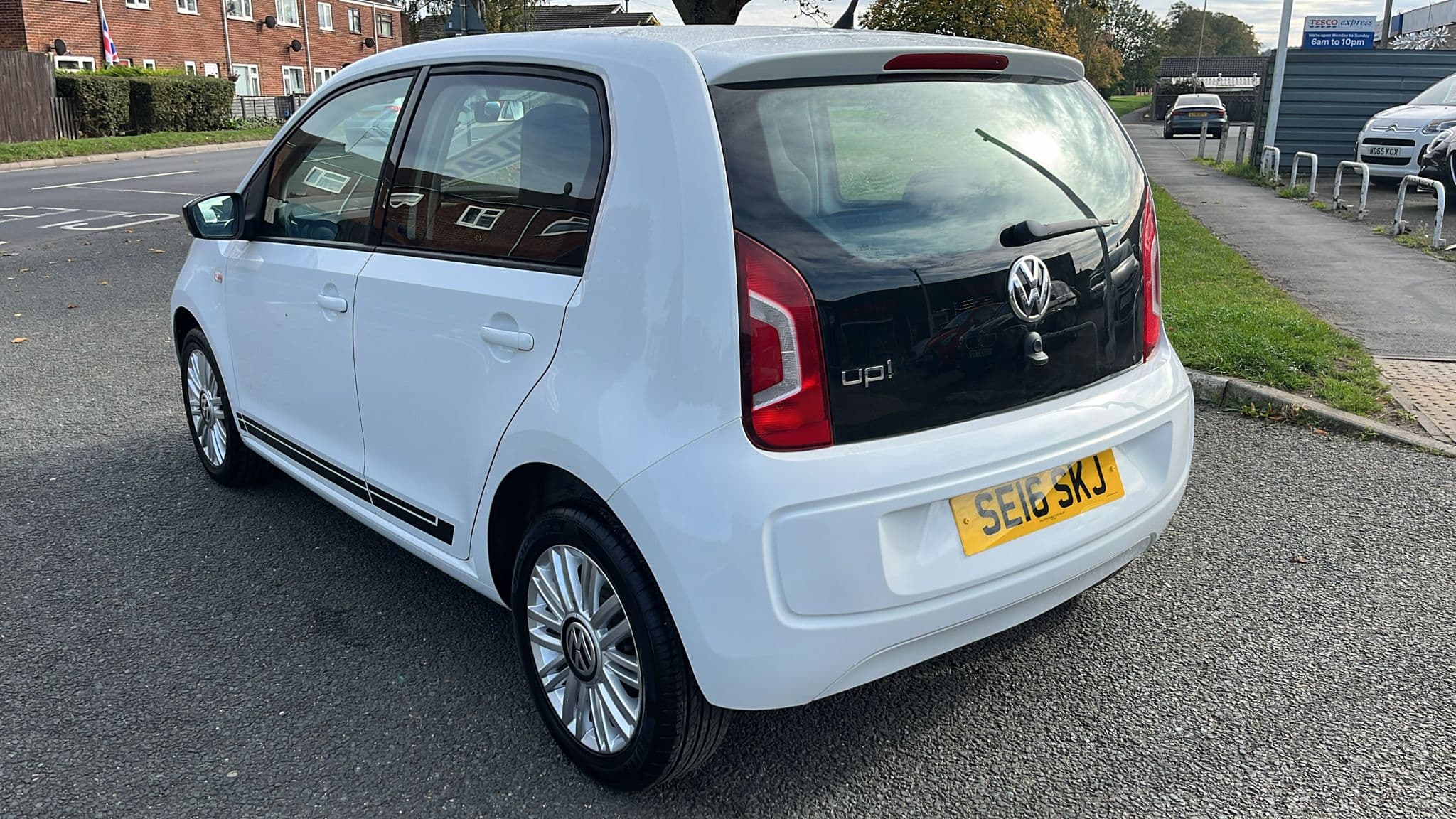 Volkswagen Look Up - Image 10