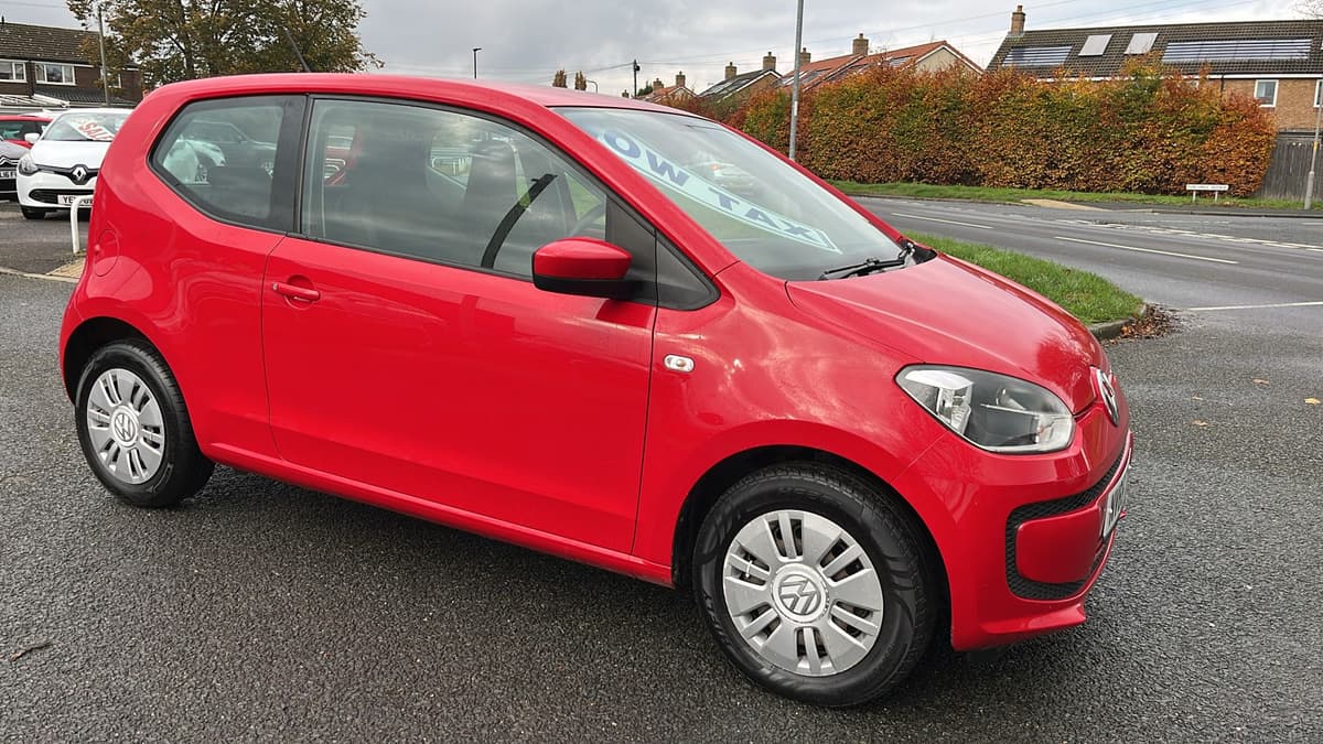 2015 Volkswagen Move Up - Image 3