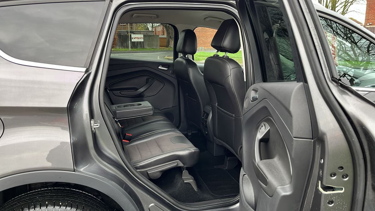 2015 Ford Kuga Titanium TDCI 4x4 Auto - Image 14