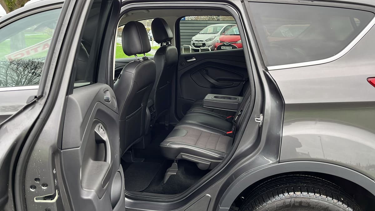 2015 Ford Kuga Titanium TDCI 4x4 Auto - Image 17