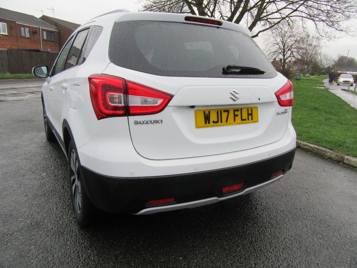 2017 Suzuki SX4 S-Cross SZ-T Boosterjet - Image 11
