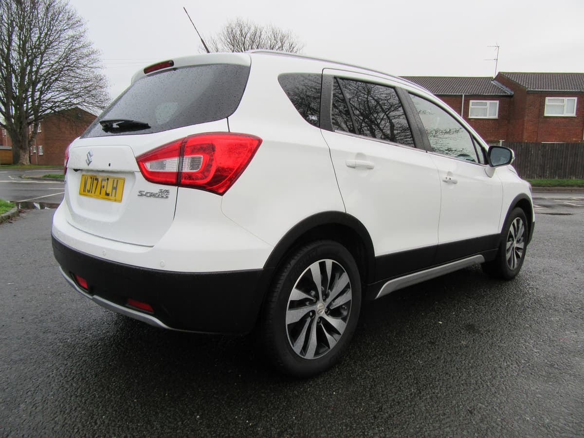 2017 Suzuki SX4 S-Cross SZ-T Boosterjet - Image 13