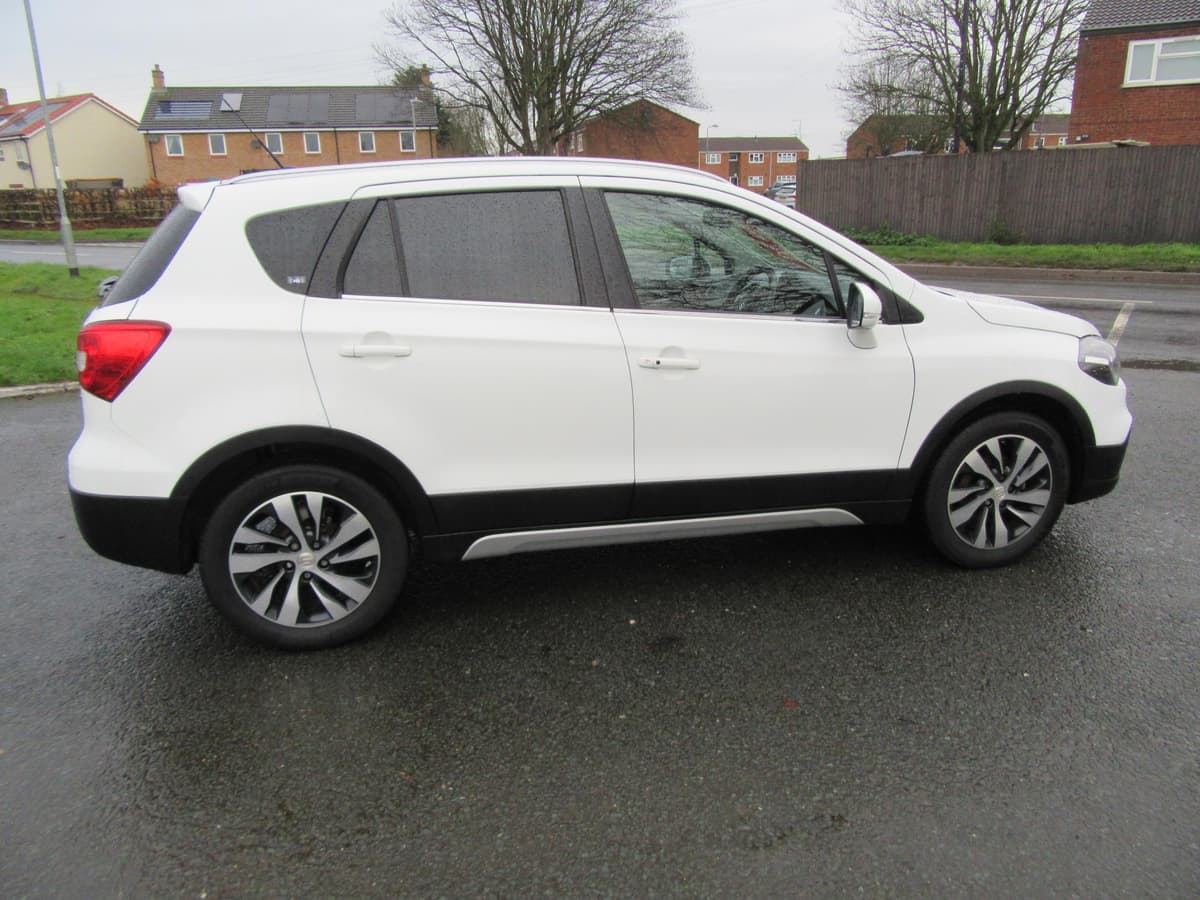 2017 Suzuki SX4 S-Cross SZ-T Boosterjet - Image 17