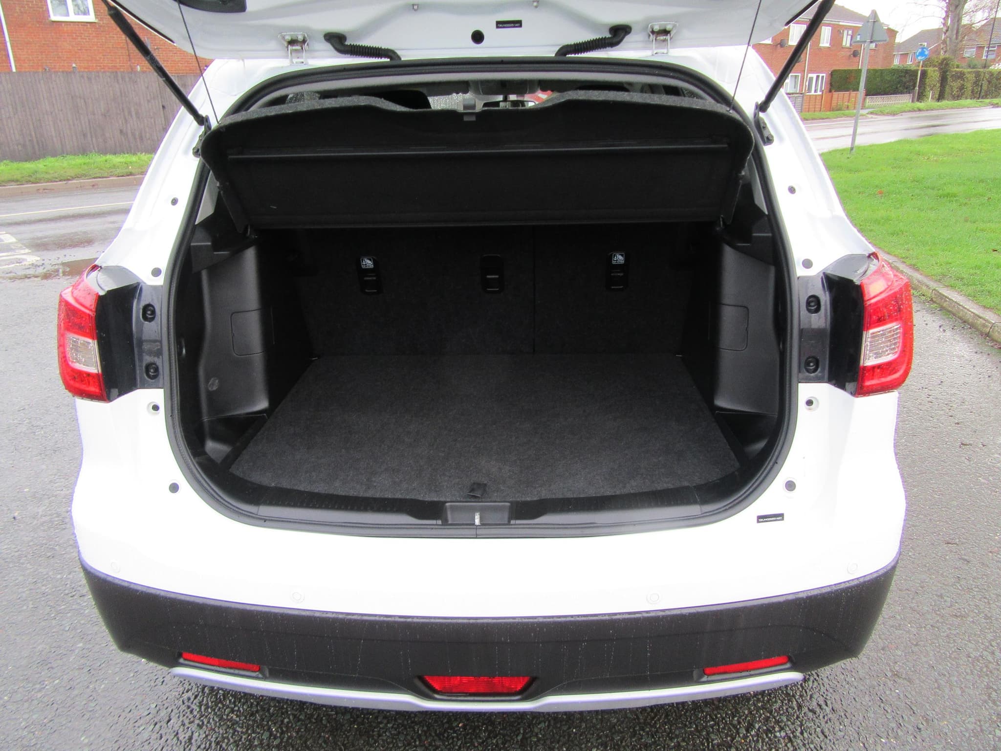 Suzuki SX4 S-Cross SZ-T Boosterjet - Image 18