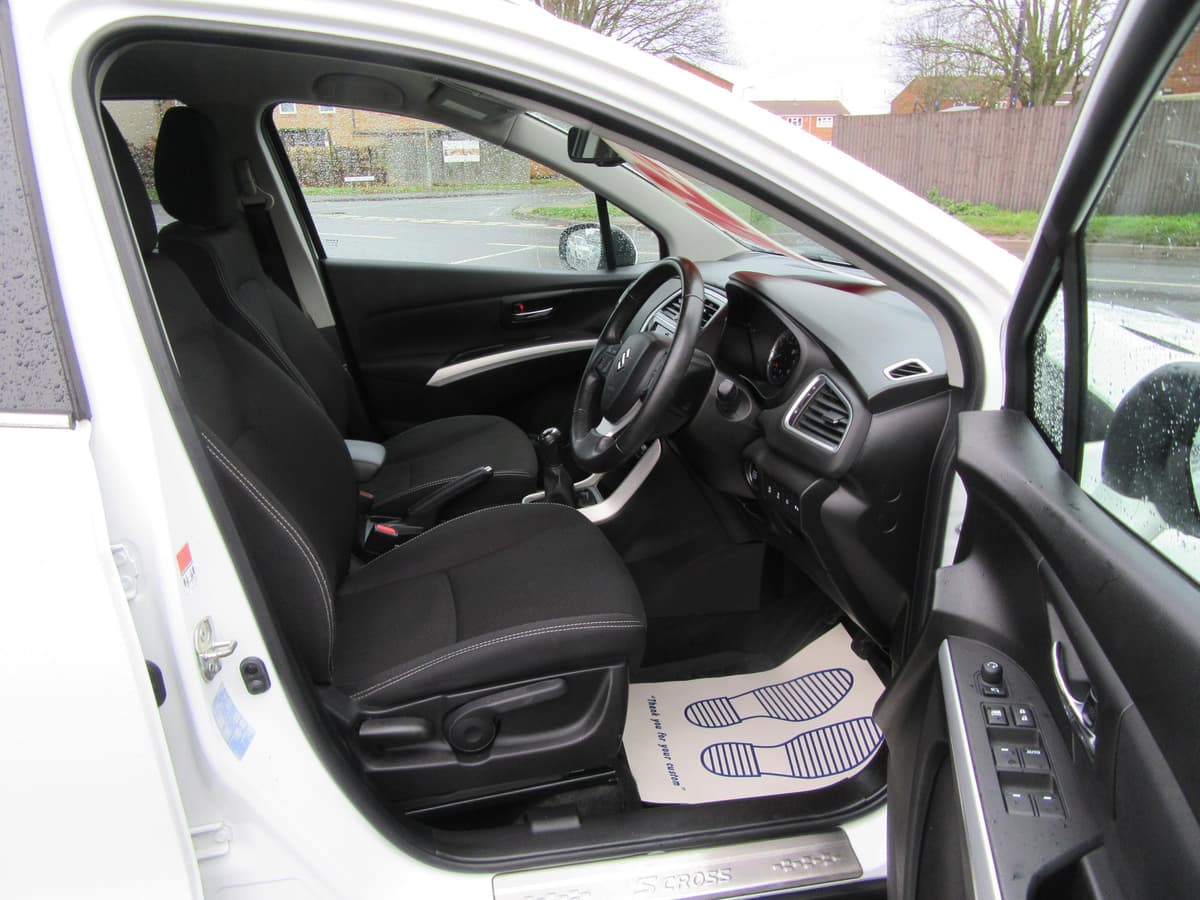 2017 Suzuki SX4 S-Cross SZ-T Boosterjet - Image 19