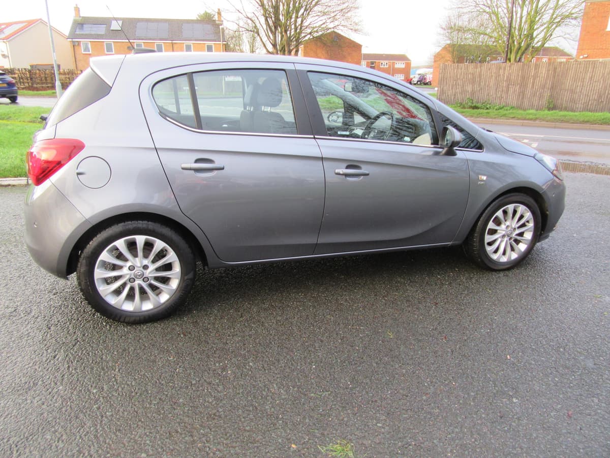 2017 Vauxhall Corsa SE ecoFLEX - Image 12