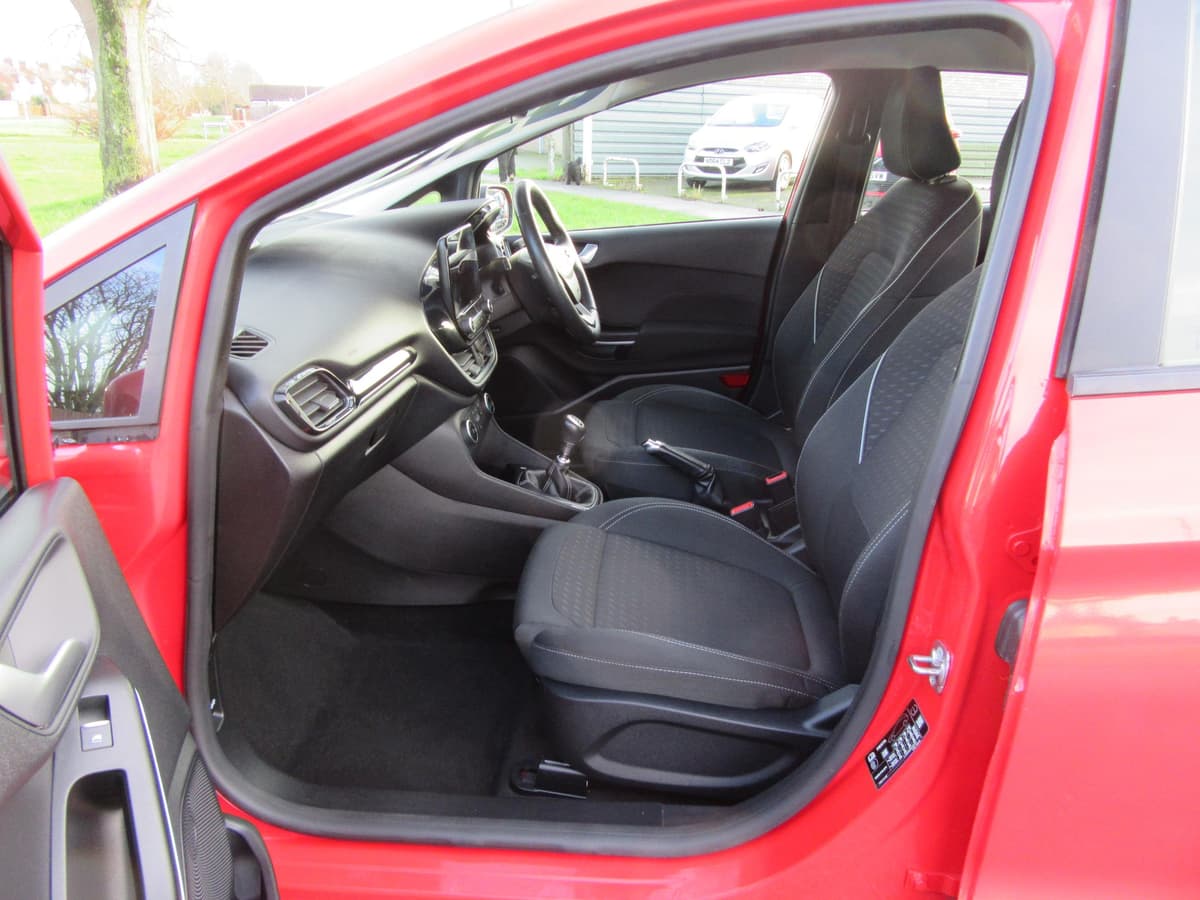 2018 Ford Fiesta Zetec T - Image 22