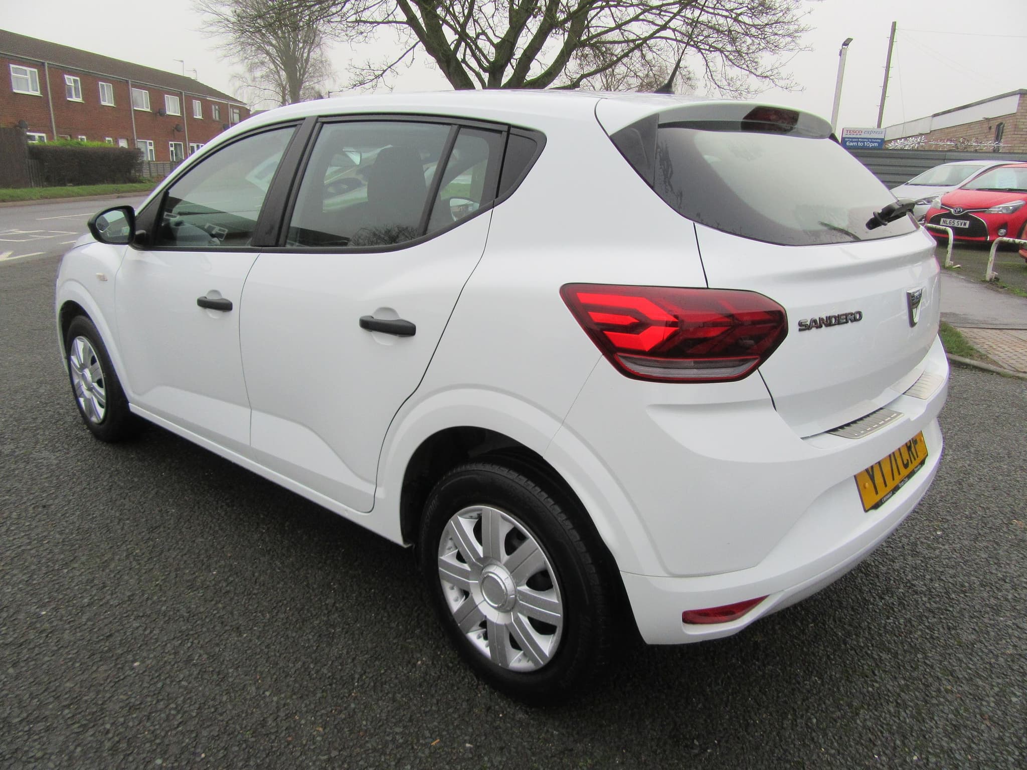 Dacia Sandero Essential SCe - Image 9