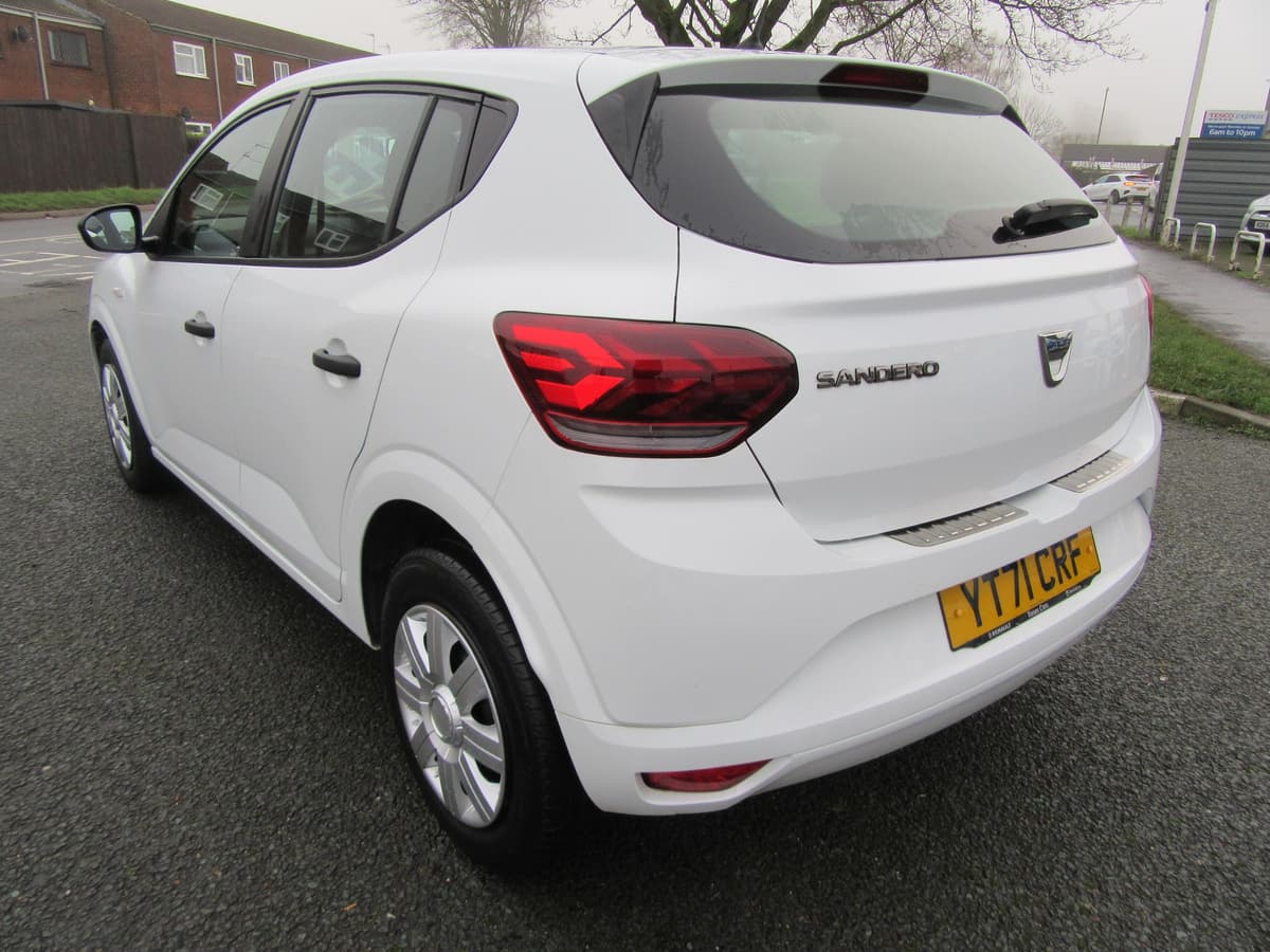 2021 Dacia Sandero Essential SCe - Image 10