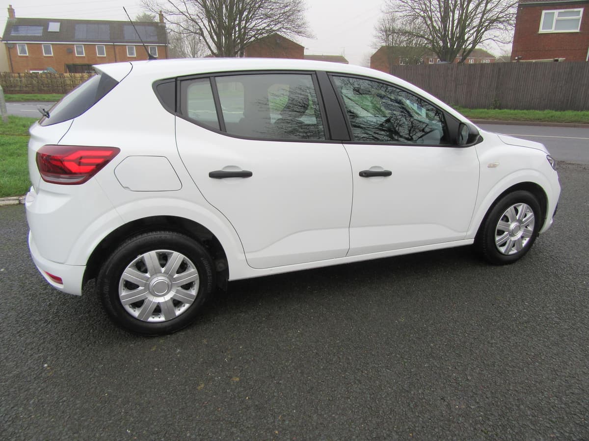 2021 Dacia Sandero Essential SCe - Image 14