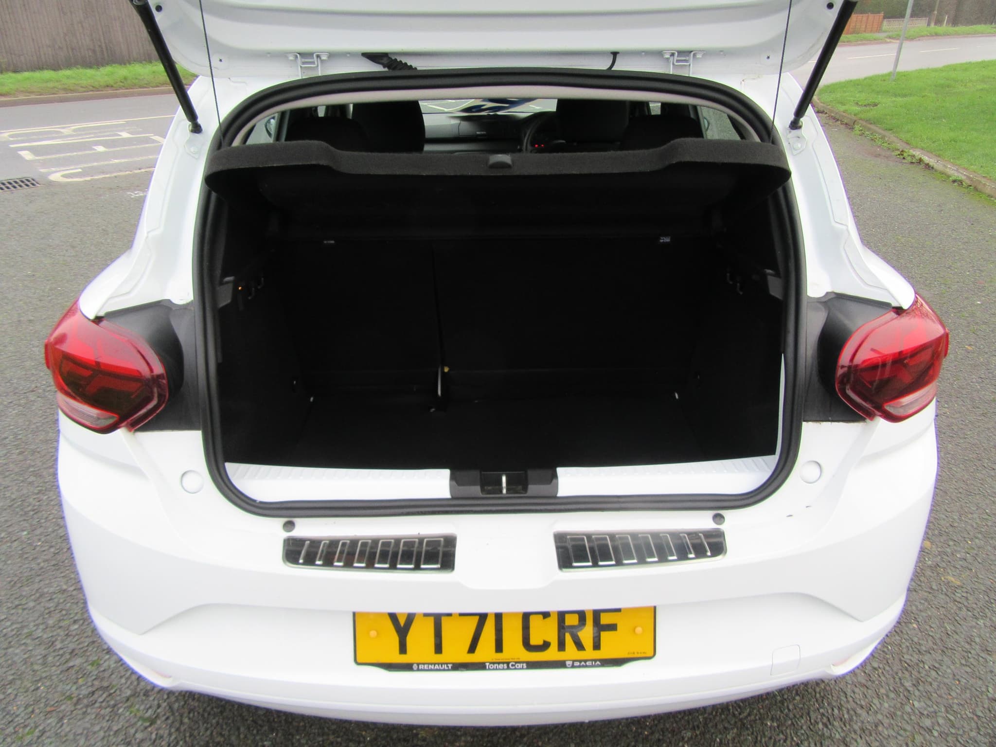 Dacia Sandero Essential SCe - Image 15