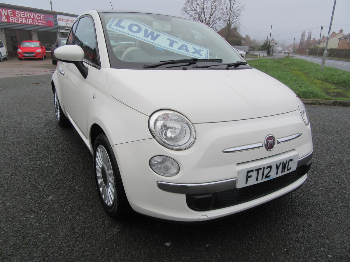 2012 Fiat 500 Lounge - Image 2