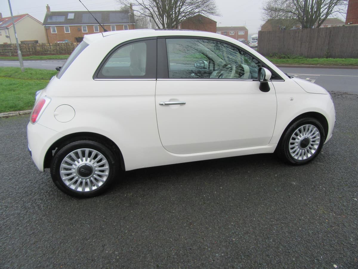 2012 Fiat 500 Lounge - Image 16