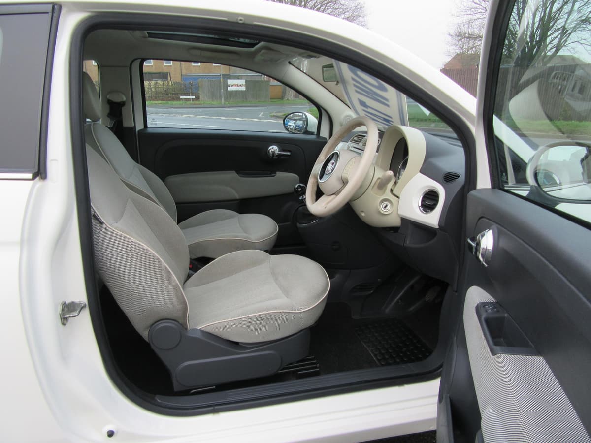 2012 Fiat 500 Lounge - Image 19