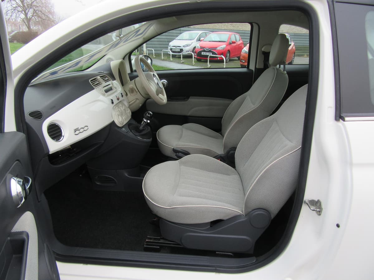 2012 Fiat 500 Lounge - Image 21