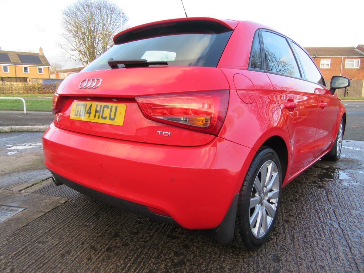 2014 Audi A1 Sportback TDI Sport - Image 11