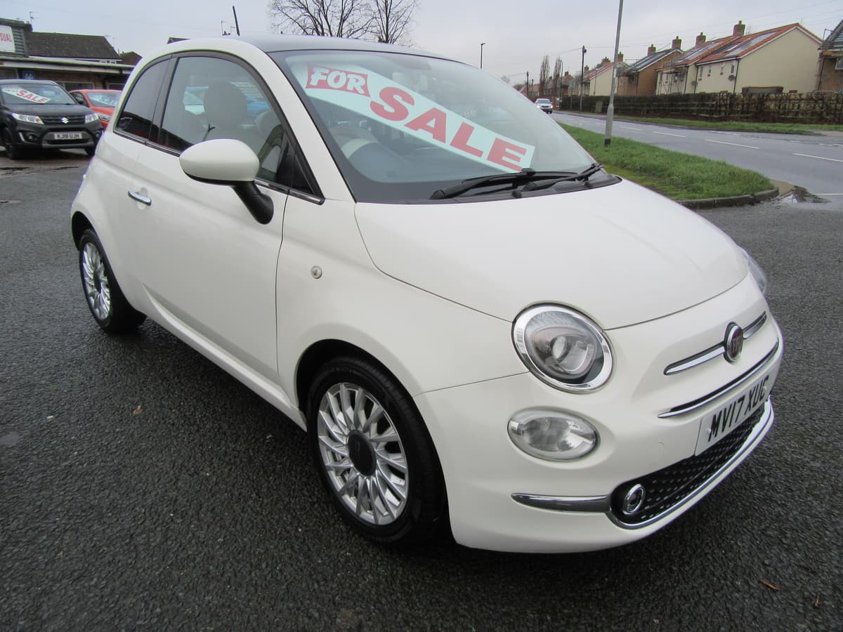 2017 Fiat 500 Lounge - Image 2