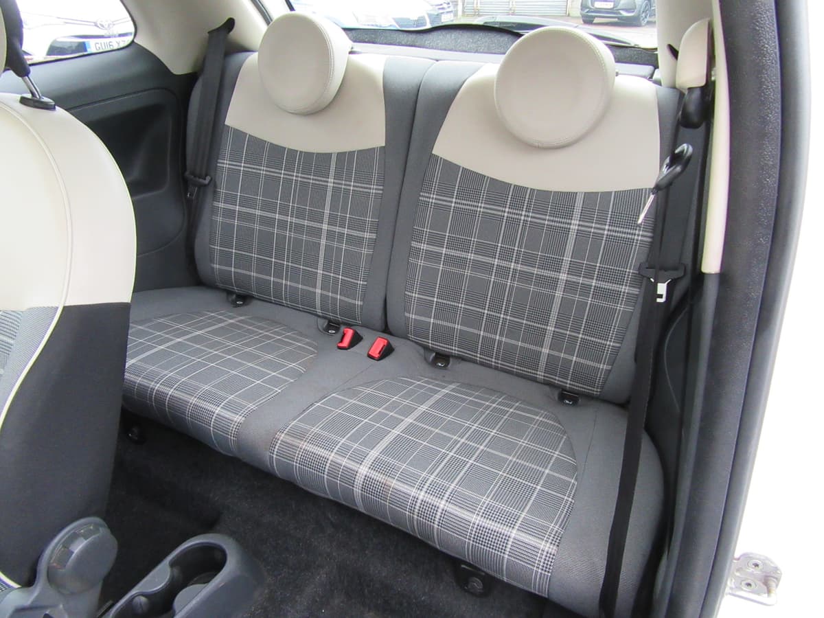 2017 Fiat 500 Lounge - Image 24