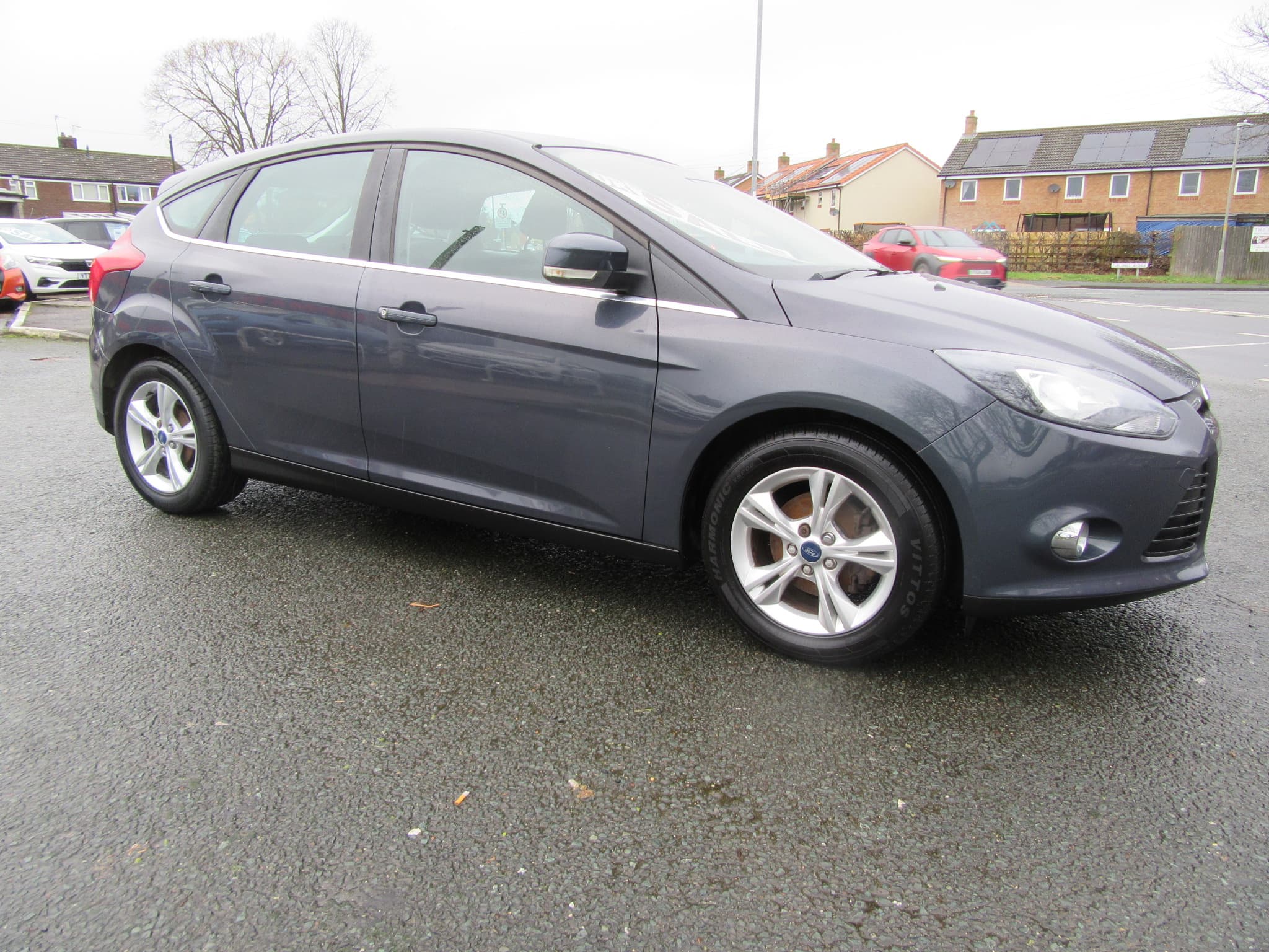 Ford Focus Zetec 105 - Image 3