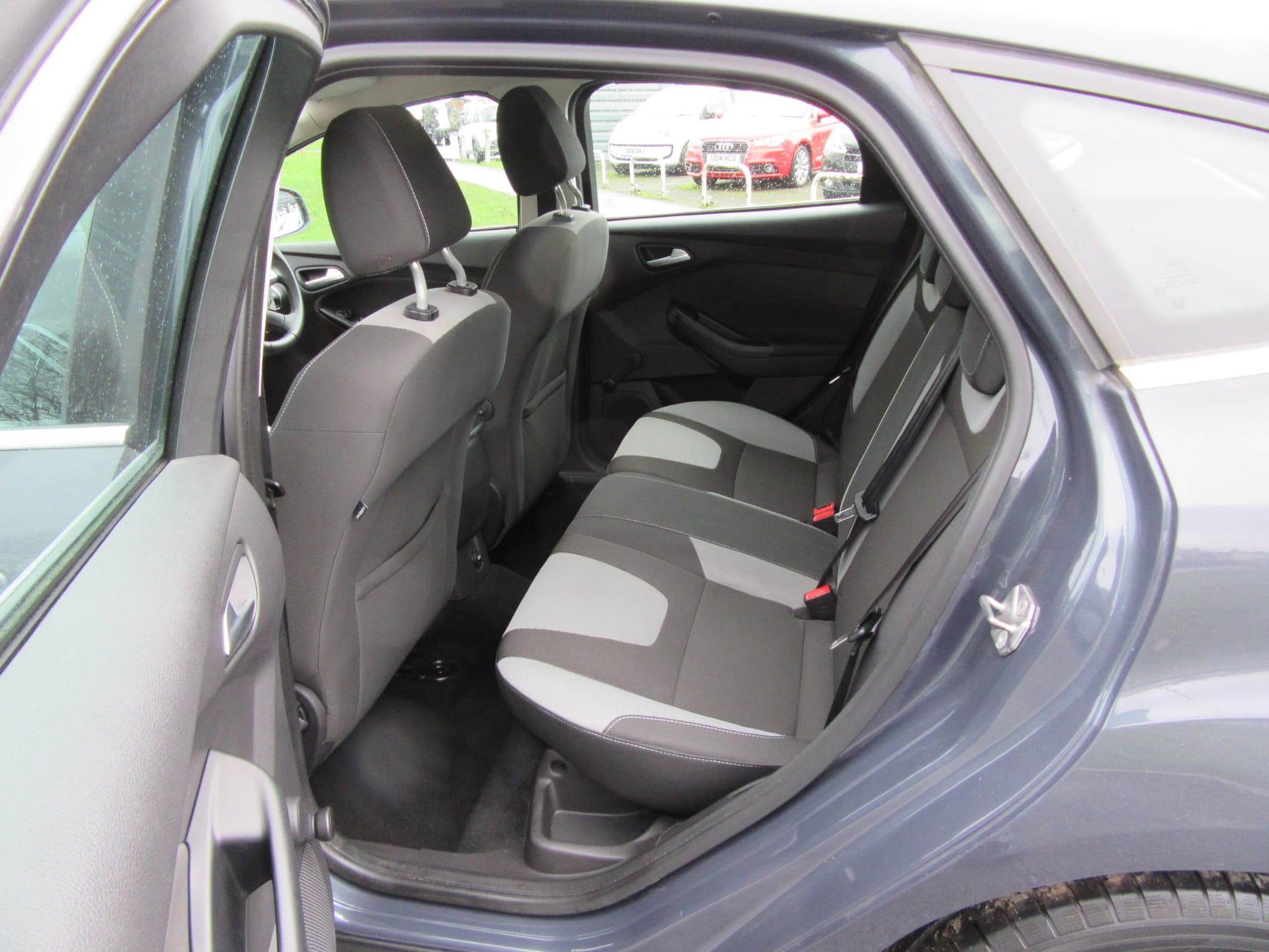 Ford Focus Zetec 105 - Image 18