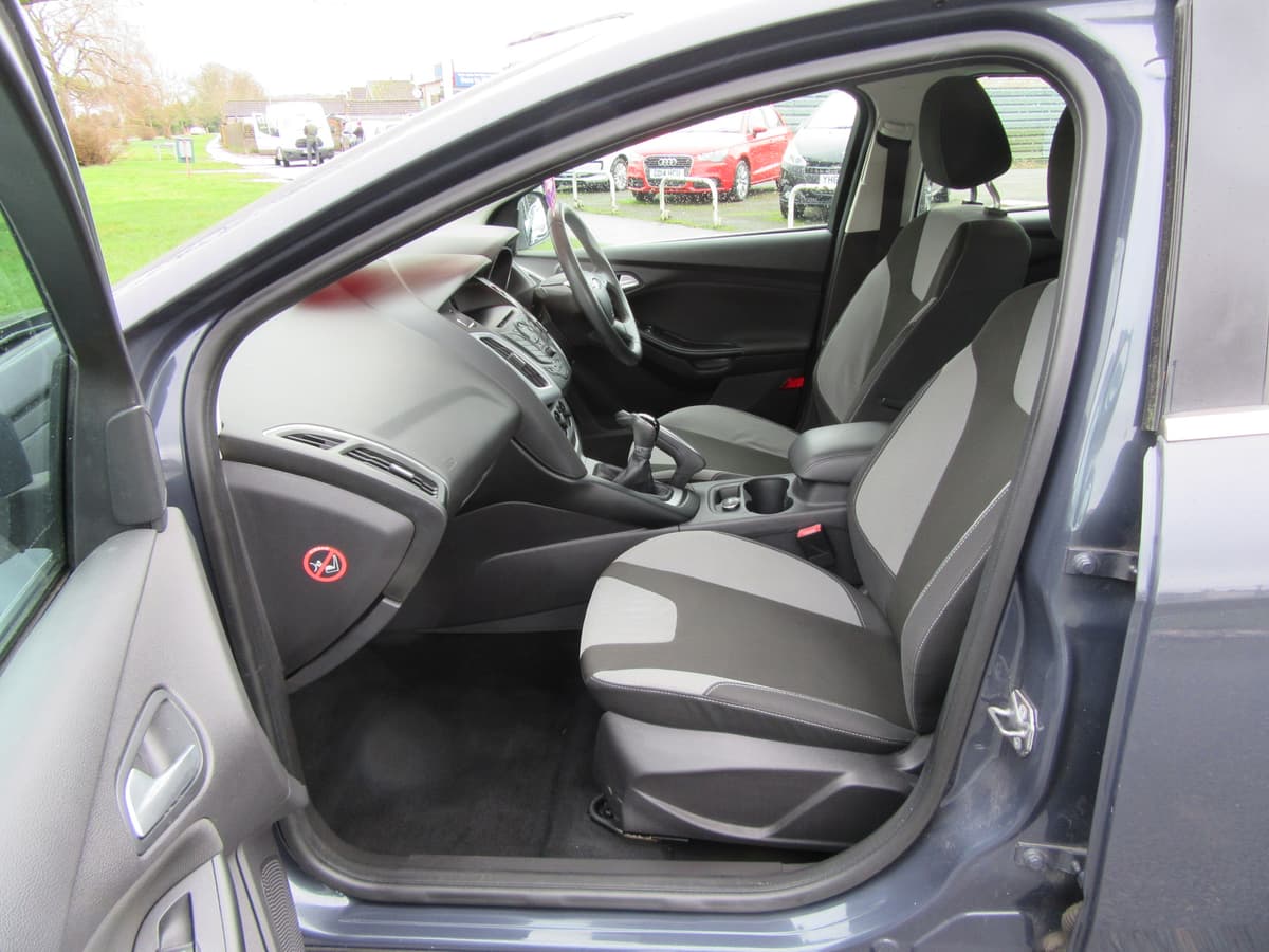 2011 Ford Focus Zetec 105 - Image 19