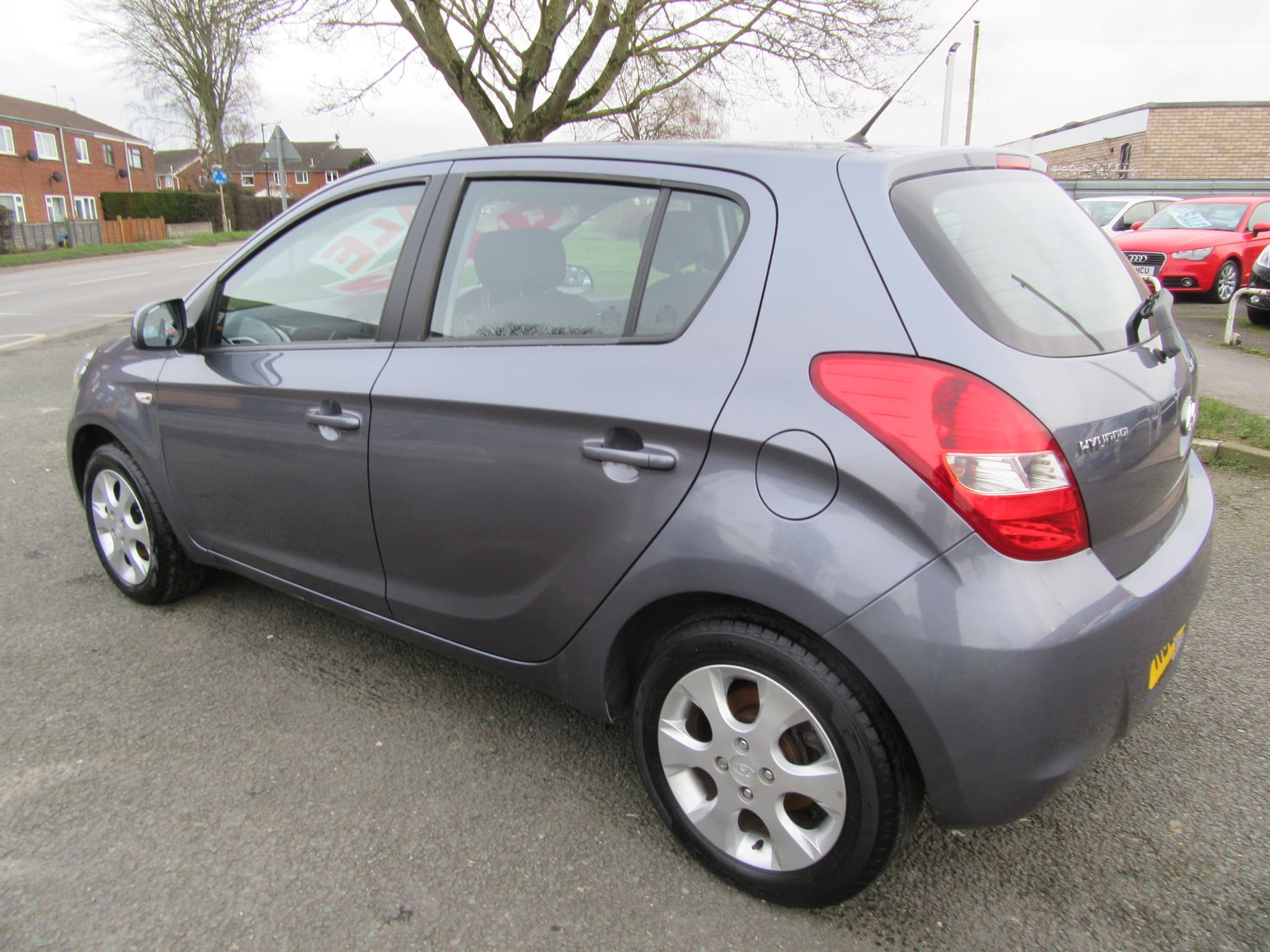 Hyundai i20 Comfort - Image 10