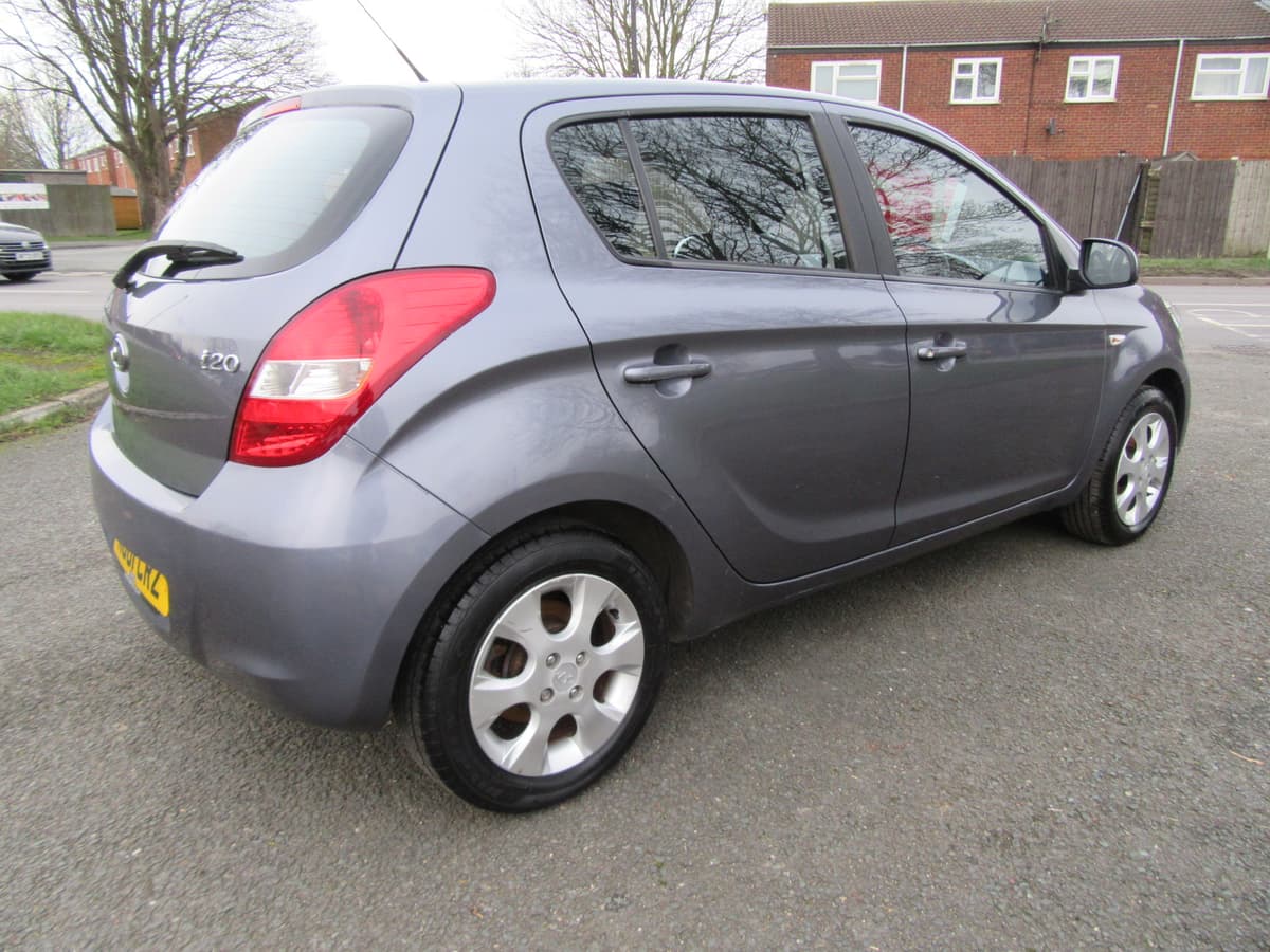 2011 Hyundai i20 Comfort - Image 15