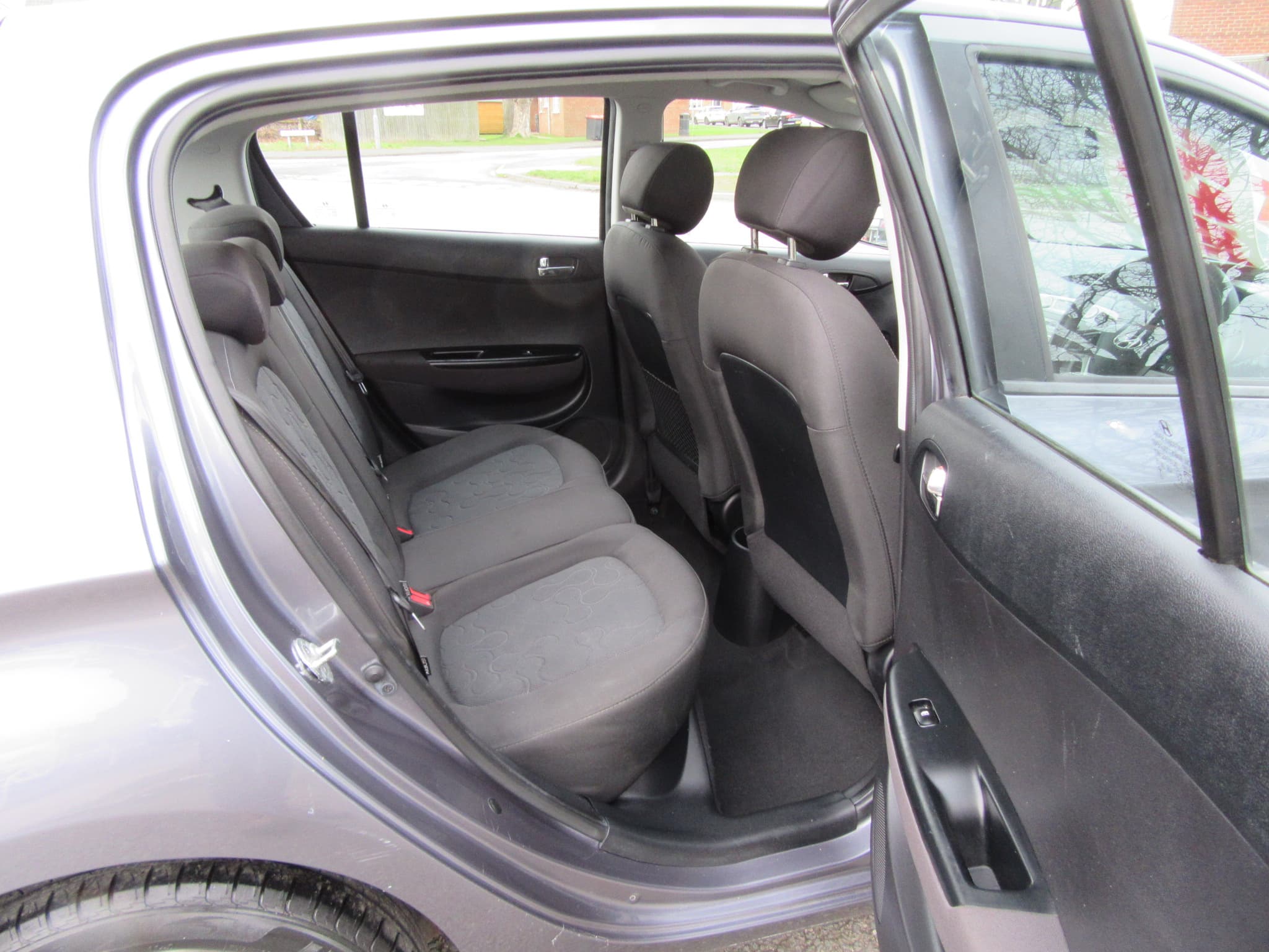 Hyundai i20 Comfort - Image 18