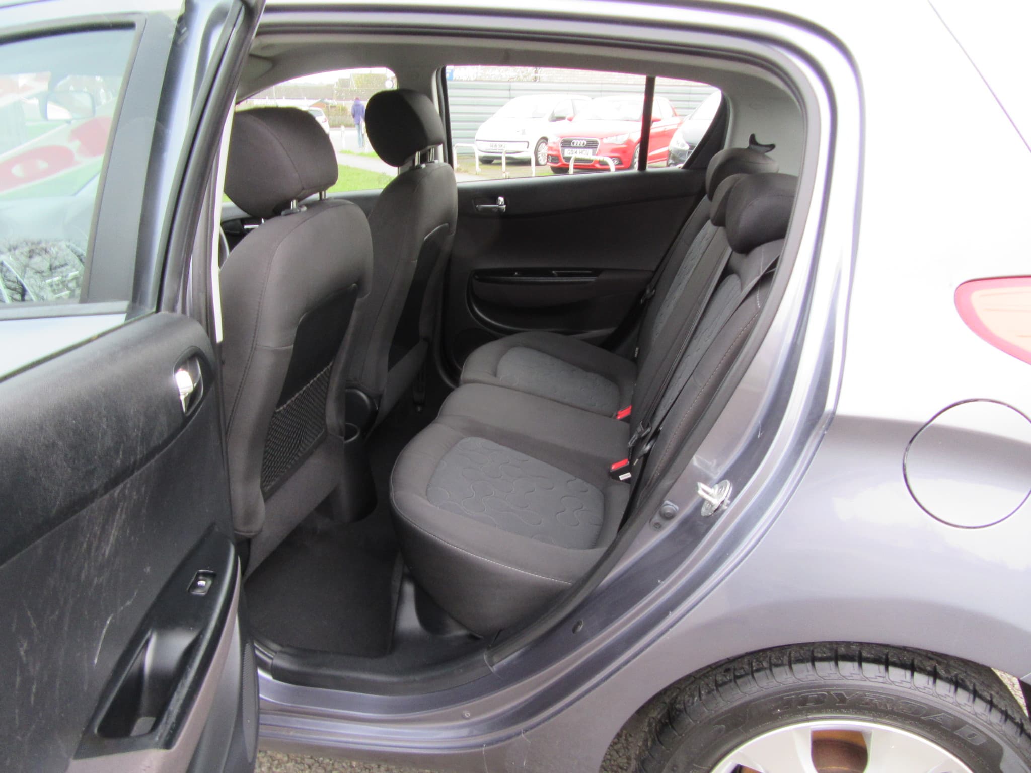 Hyundai i20 Comfort - Image 19