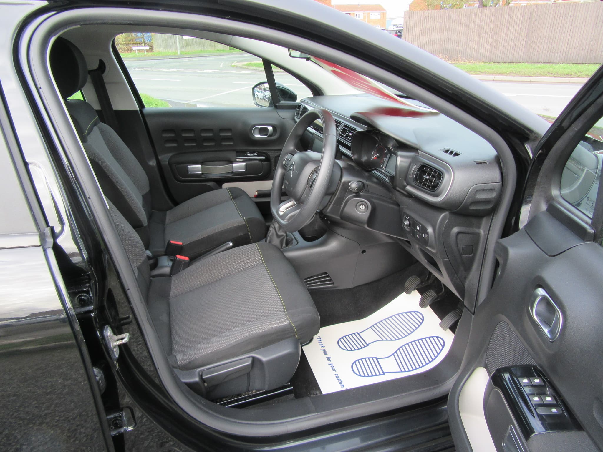 Citroen C3 Feel PureTech - Image 17