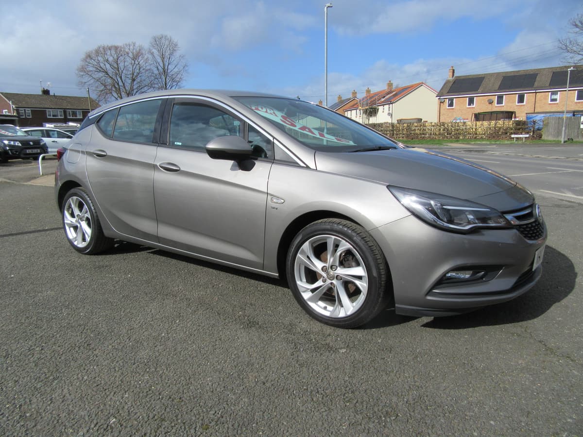 2017 Vauxhall Astra SRi - Image 3