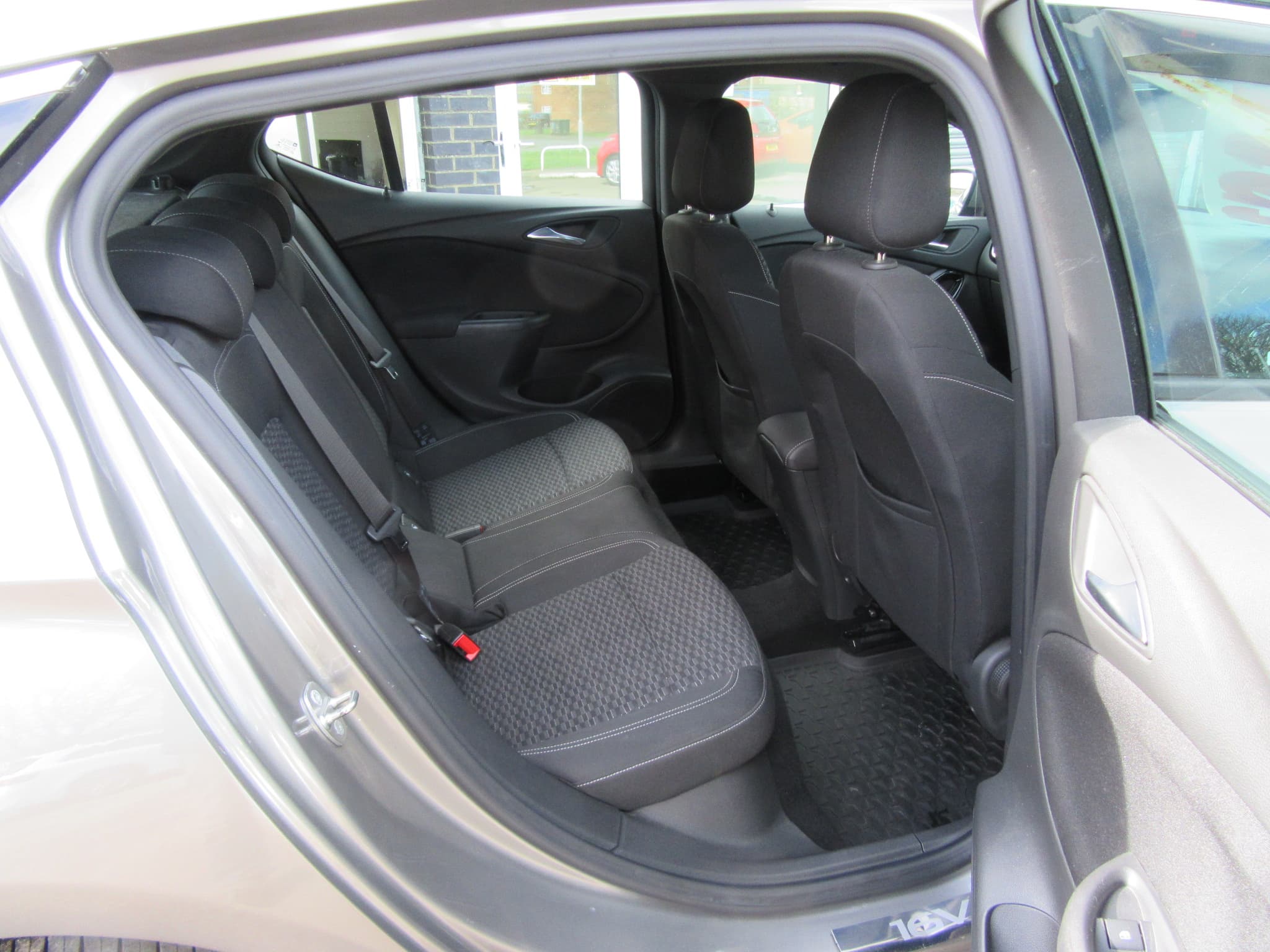 Vauxhall Astra SRi - Image 16