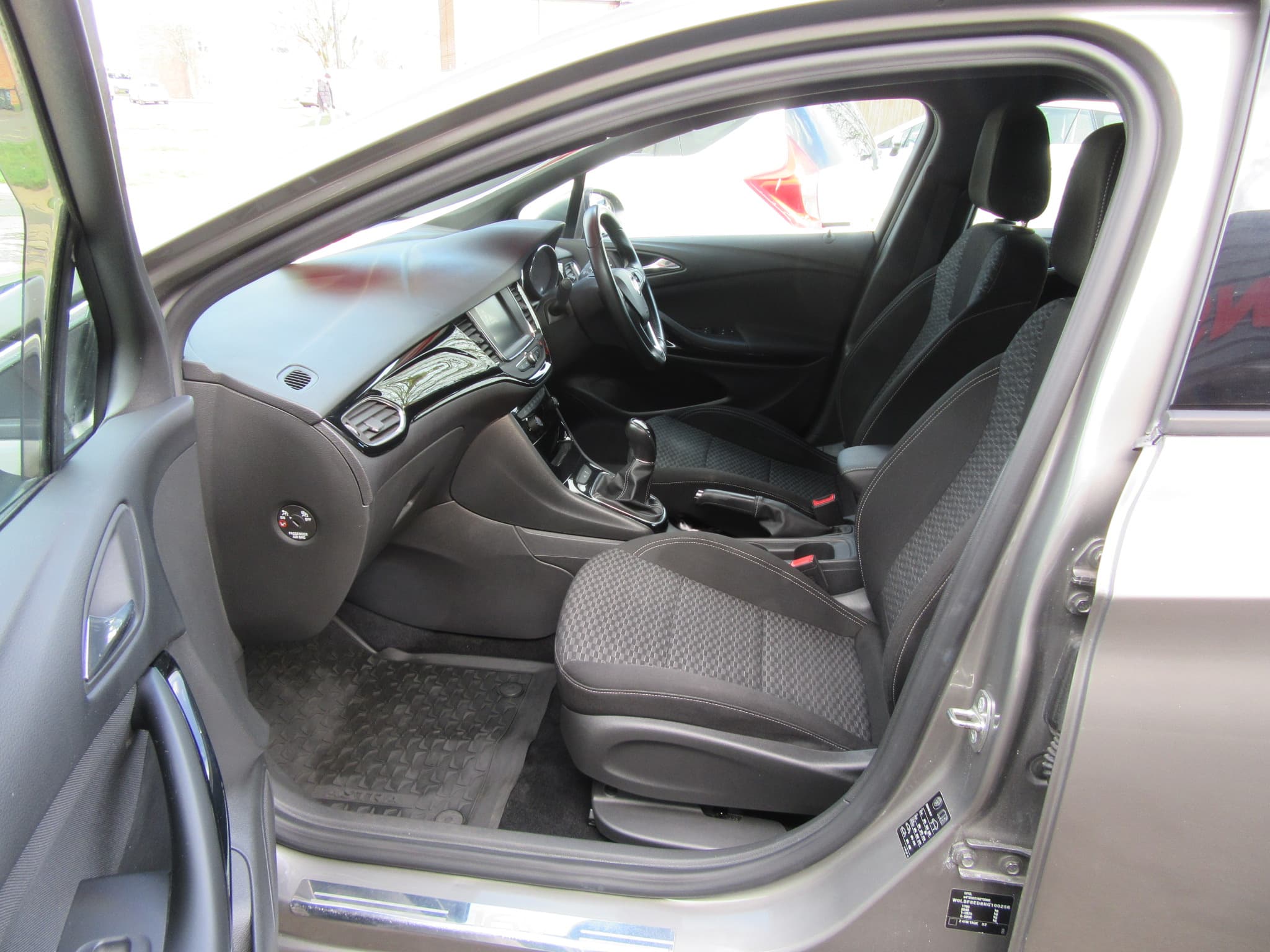 Vauxhall Astra SRi - Image 18