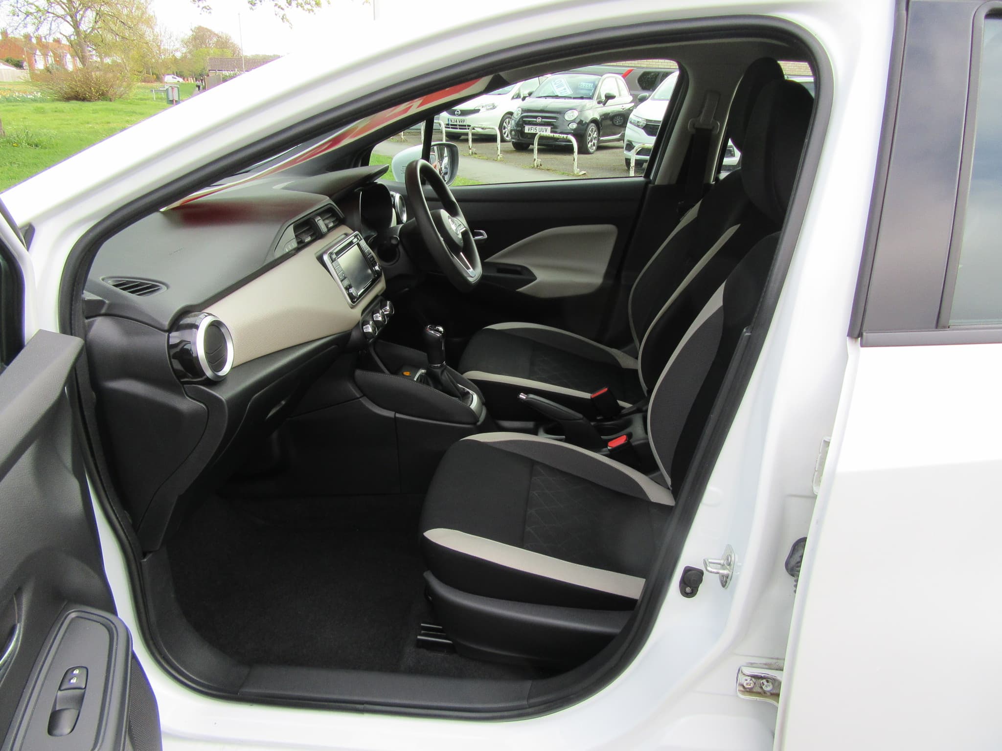 Nissan Micra Acenta dCi - Image 19