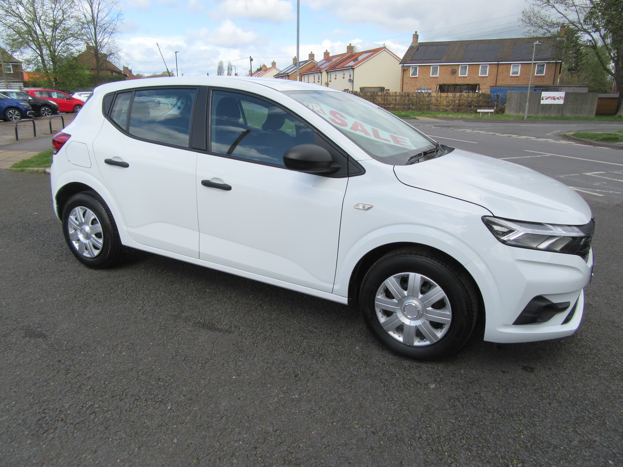 Dacia Sandero Essential SCe - Image 10