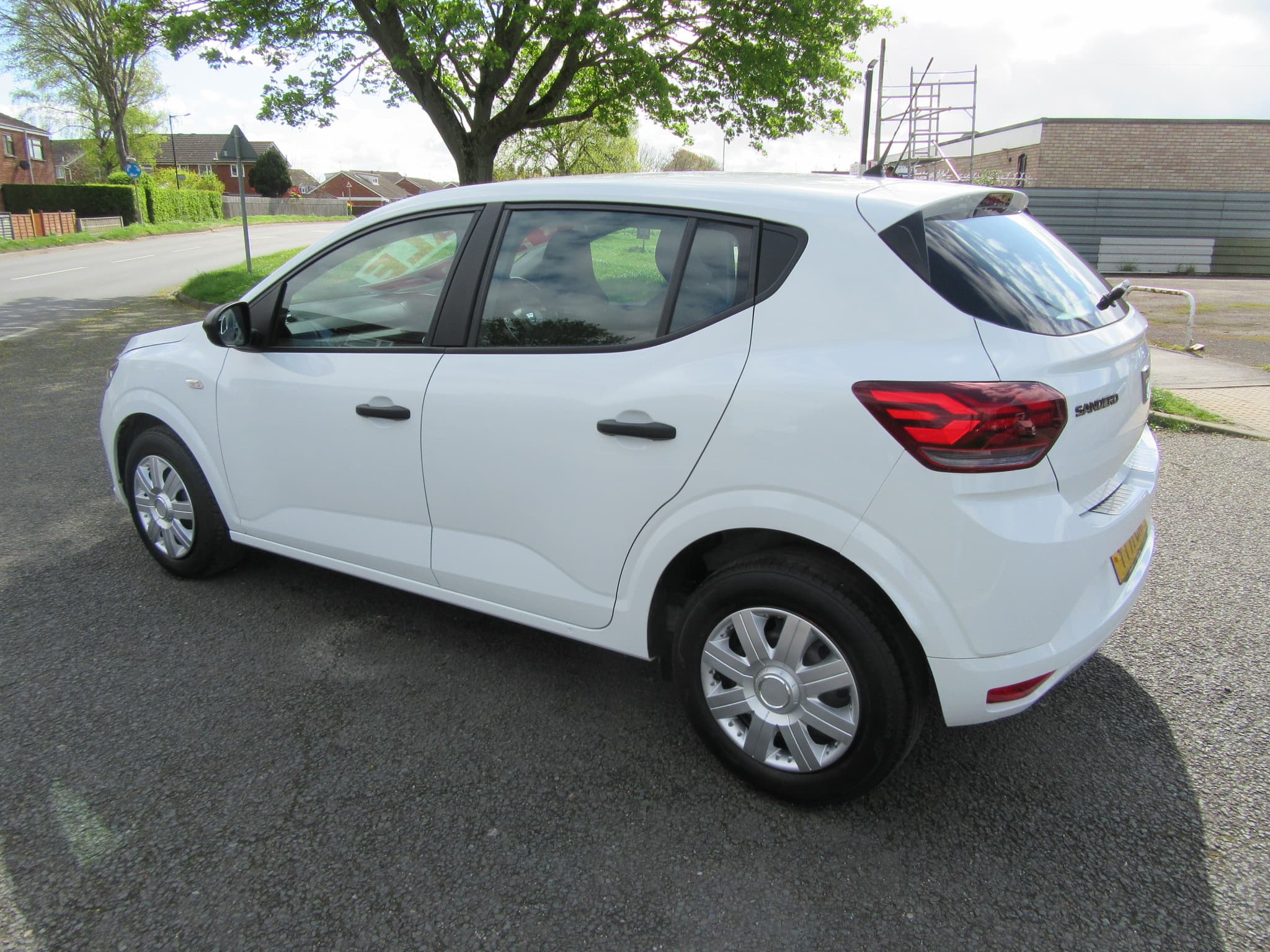 Dacia Sandero Essential SCe - Image 11