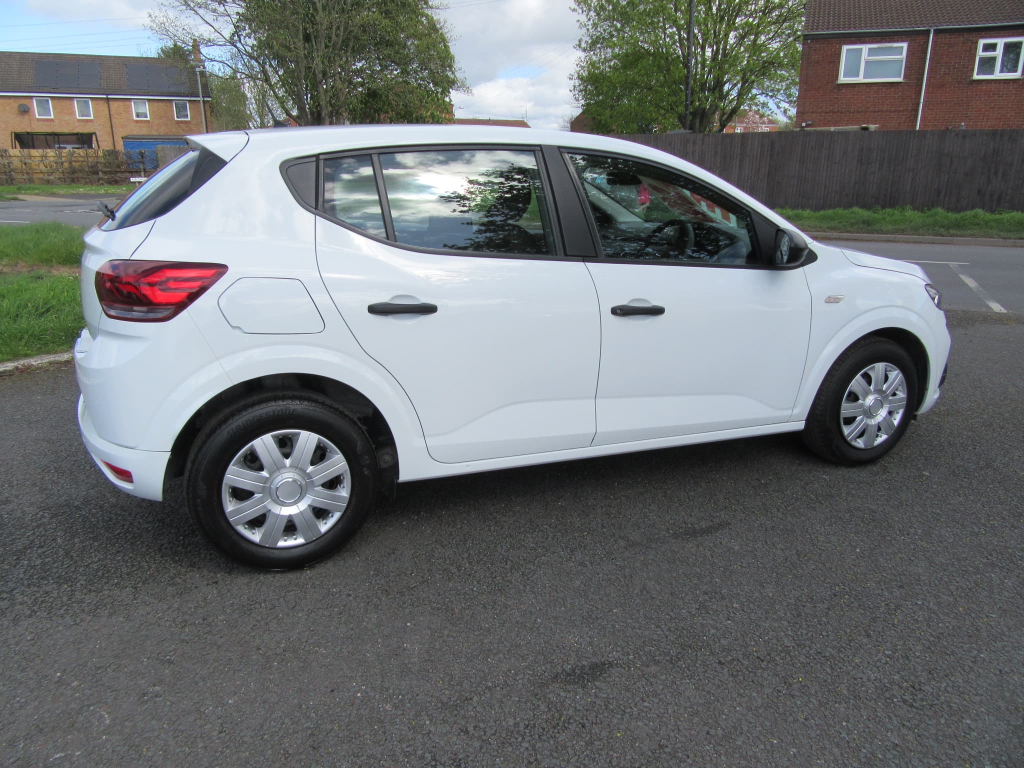 Dacia Sandero Essential SCe - Image 16