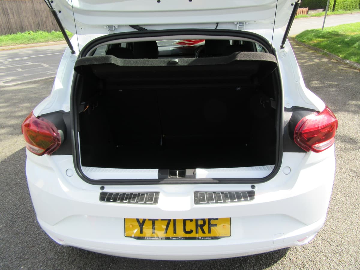2021 Dacia Sandero Essential SCe - Image 17