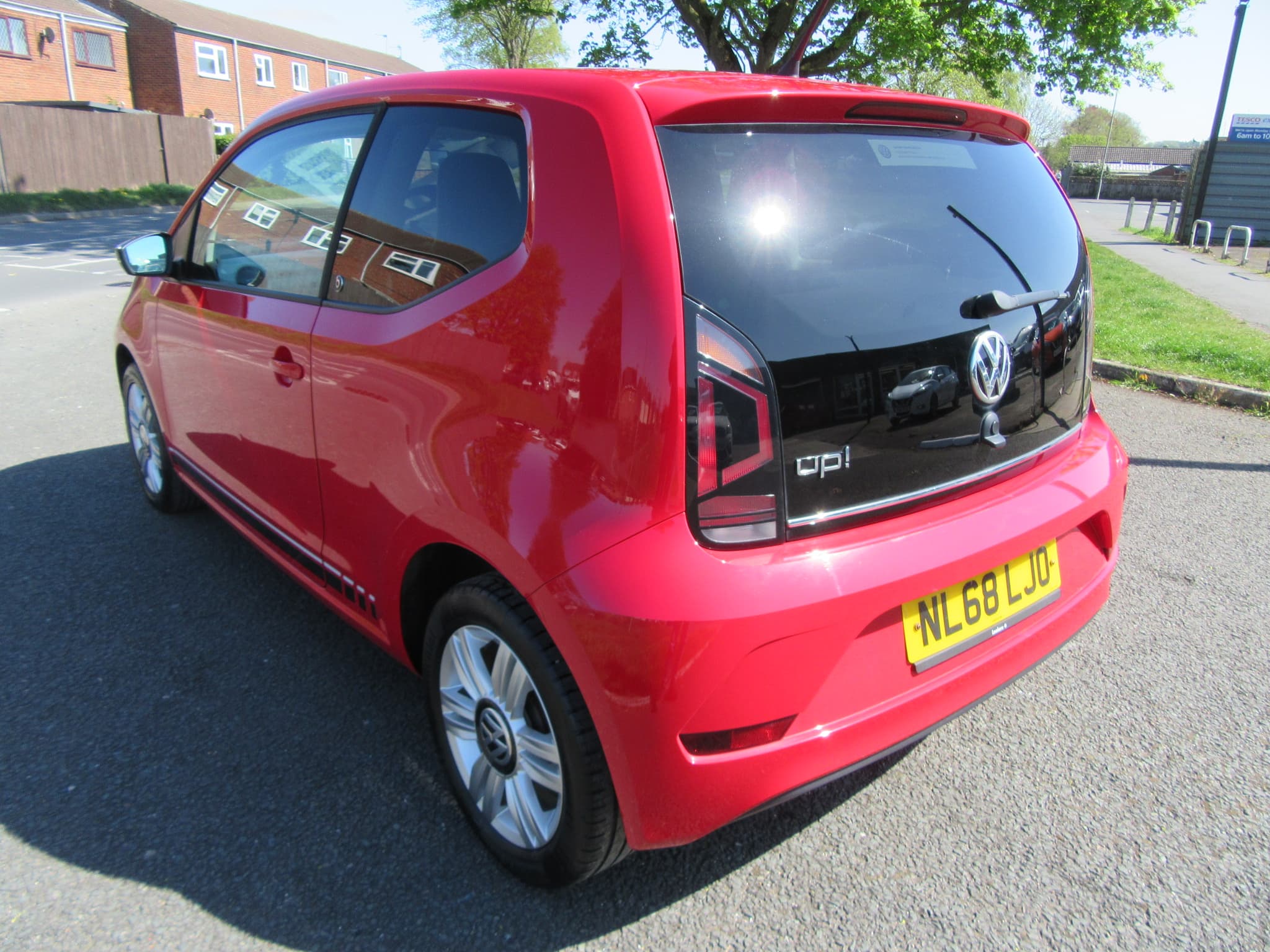 Volkswagen up! by Beats BlueMotion Technology - Image 10