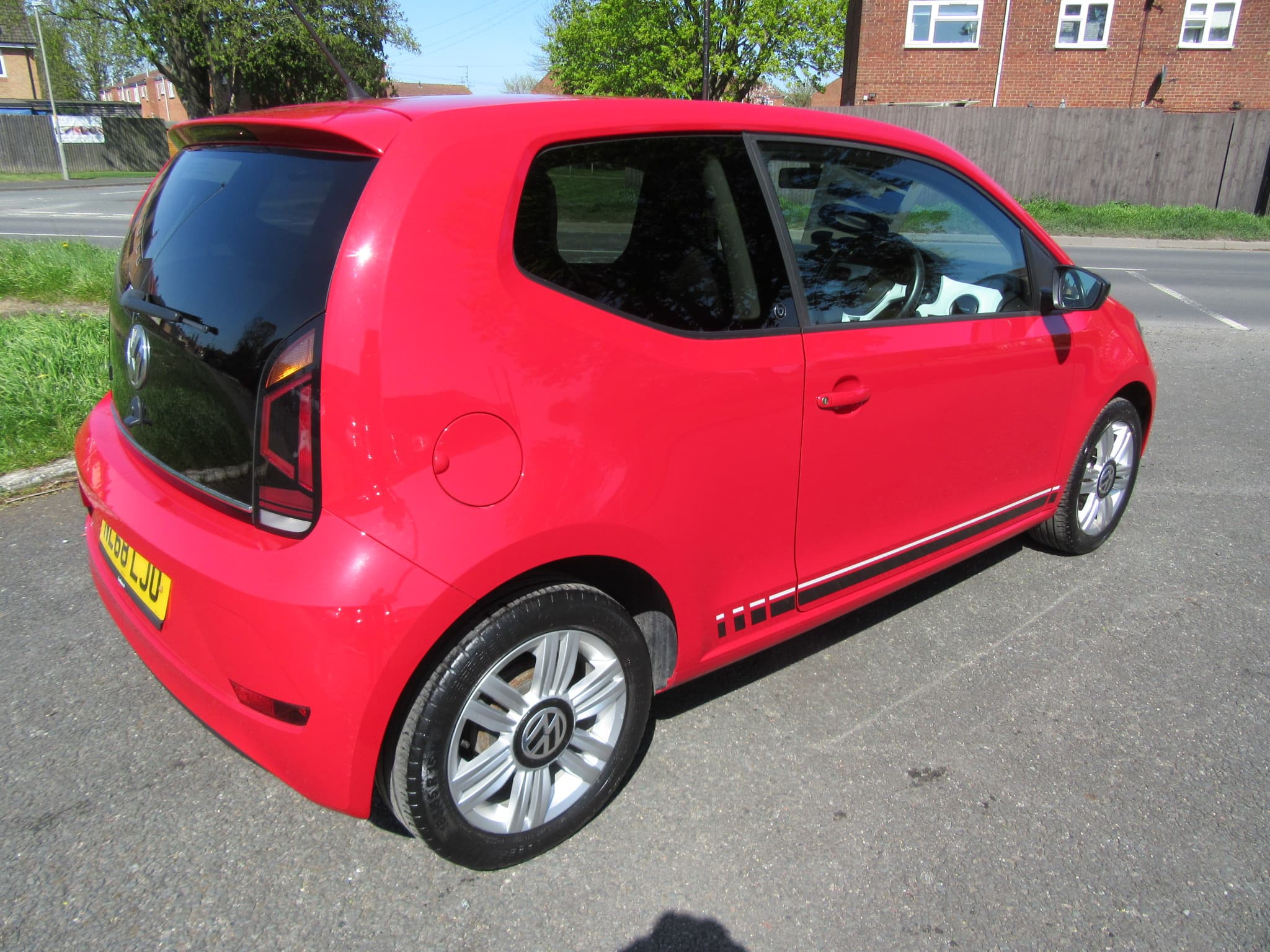 Volkswagen up! by Beats BlueMotion Technology - Image 13