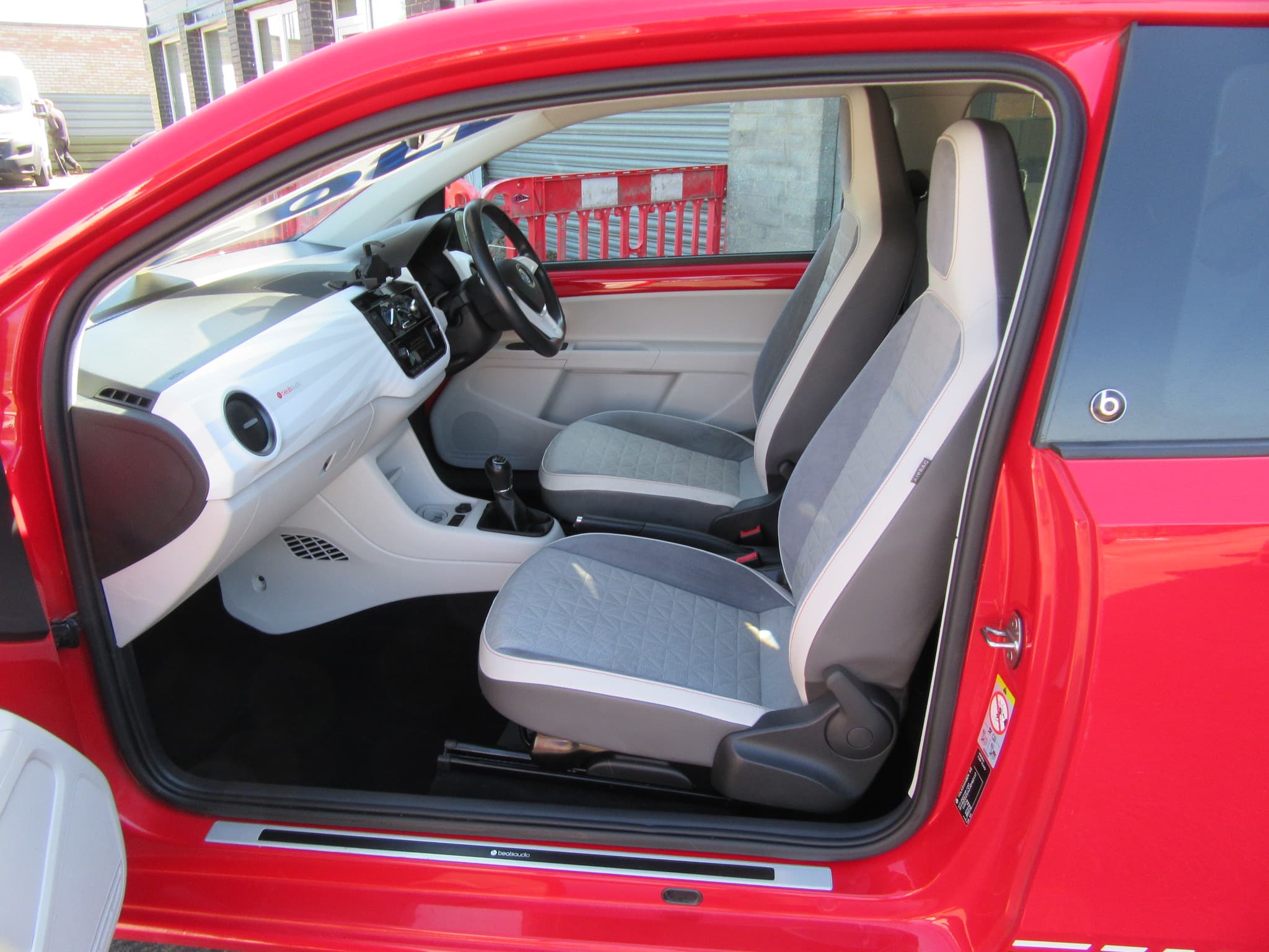 Volkswagen up! by Beats BlueMotion Technology - Image 18